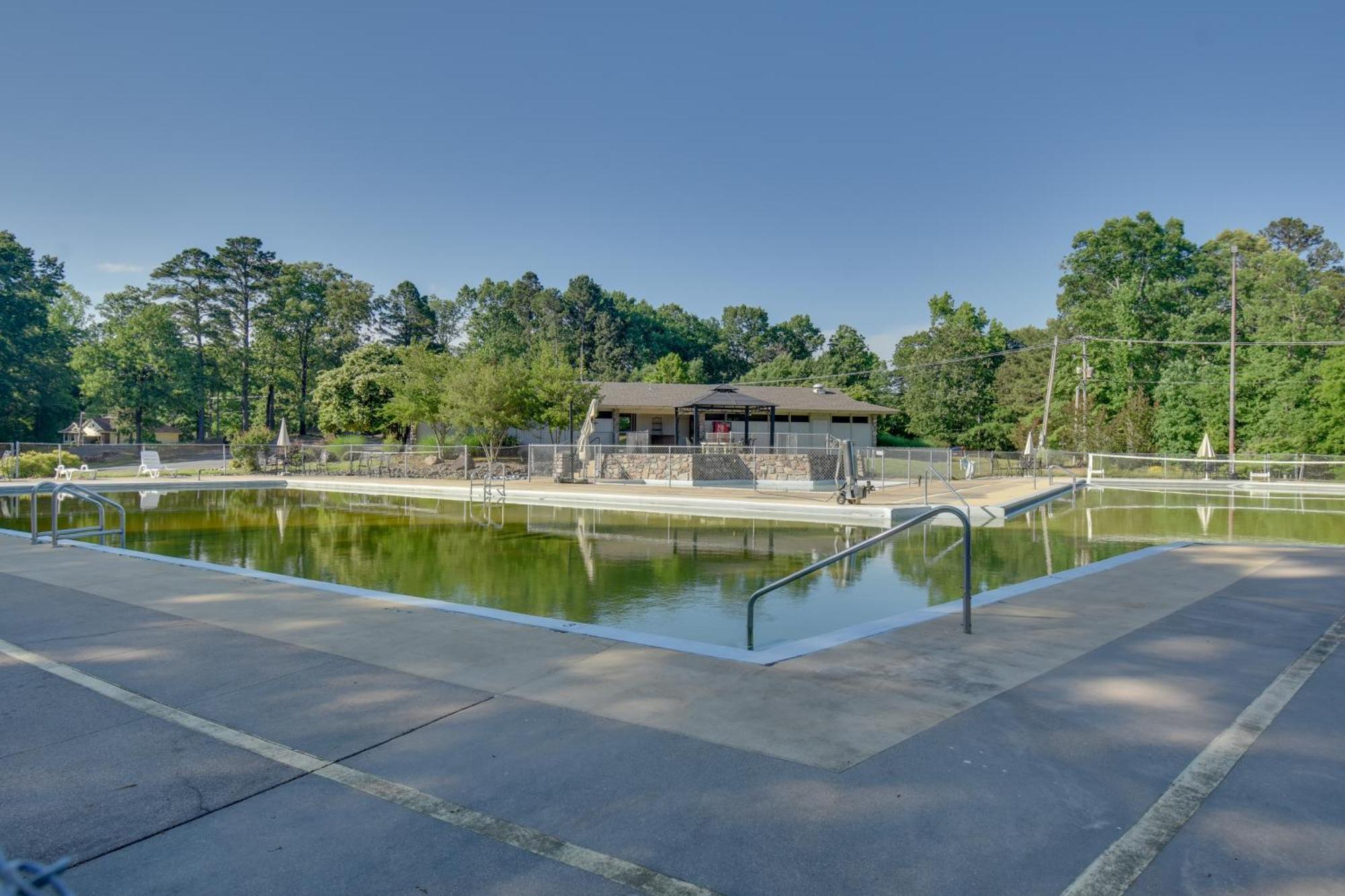 Lakefront Retreat With Deck, Dock And Resort Amenities Hot Springs Ngoại thất bức ảnh