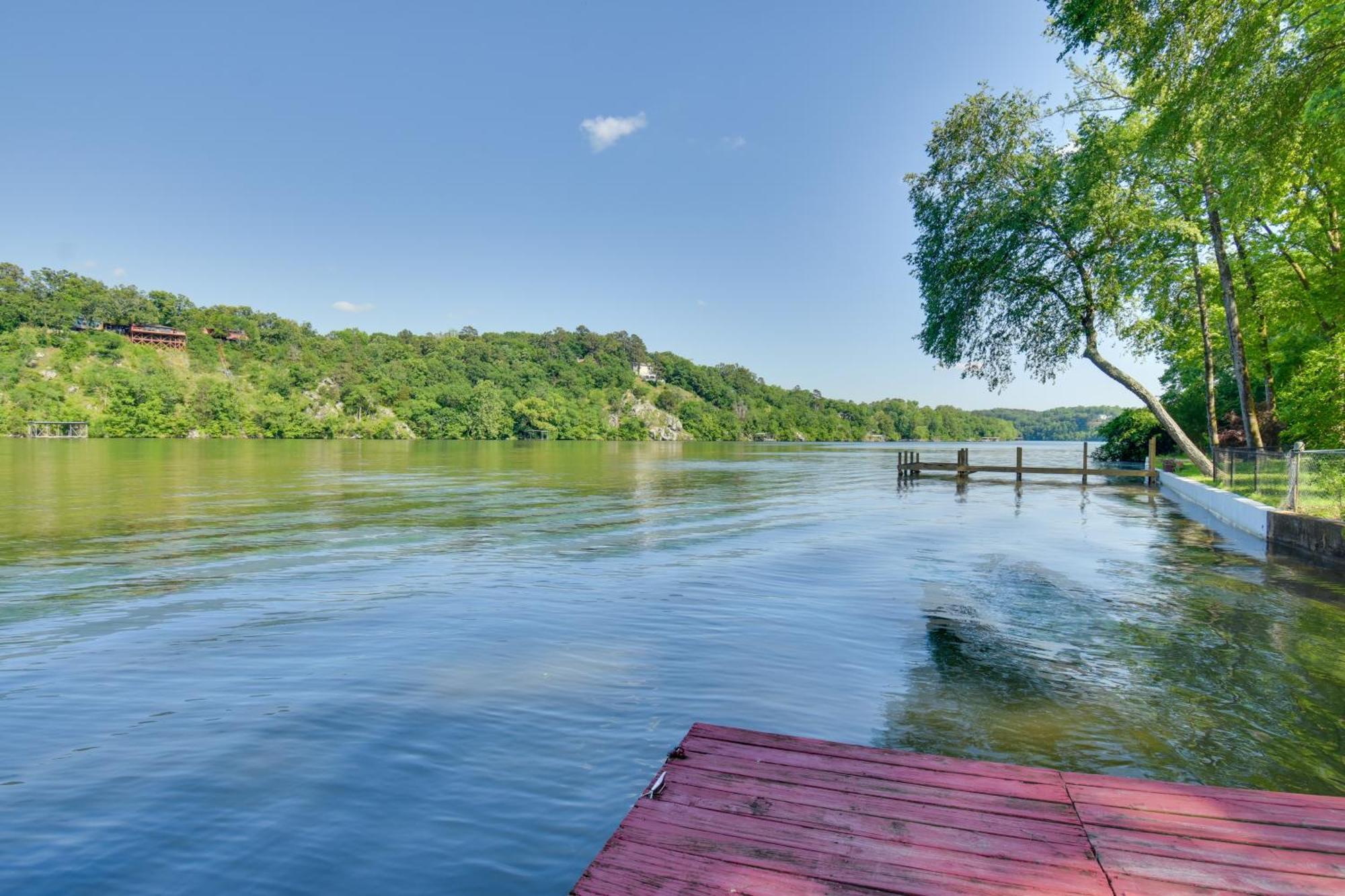 Lakefront Retreat With Deck, Dock And Resort Amenities Hot Springs Ngoại thất bức ảnh